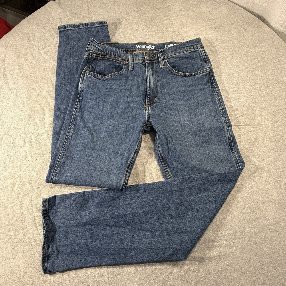 Wrangler Regular Fit Jeans Medium Wash Blue Mens 30 X 32 #1796601